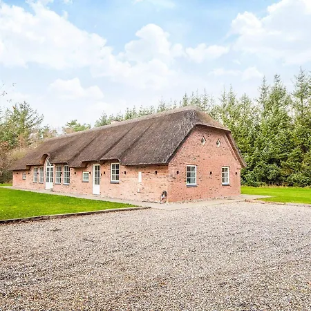 Luxury Pool House Near Sea - By Traum Semesterbostad *